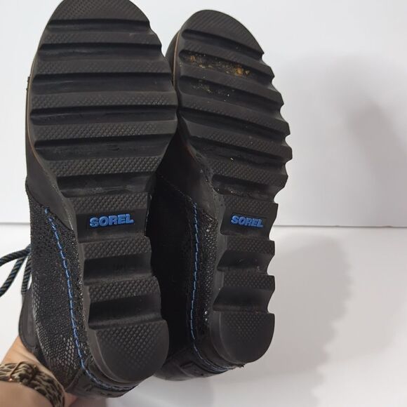 Sorel 1964 PDX Premium Wedge Bootie Black Embossed Snakeskin Size 7.5 - Picture 10 of 12